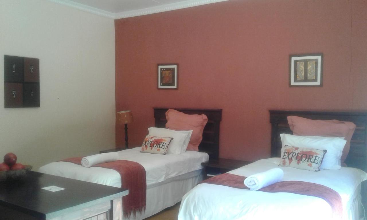 The Historic Hogsback Inn Esterno foto