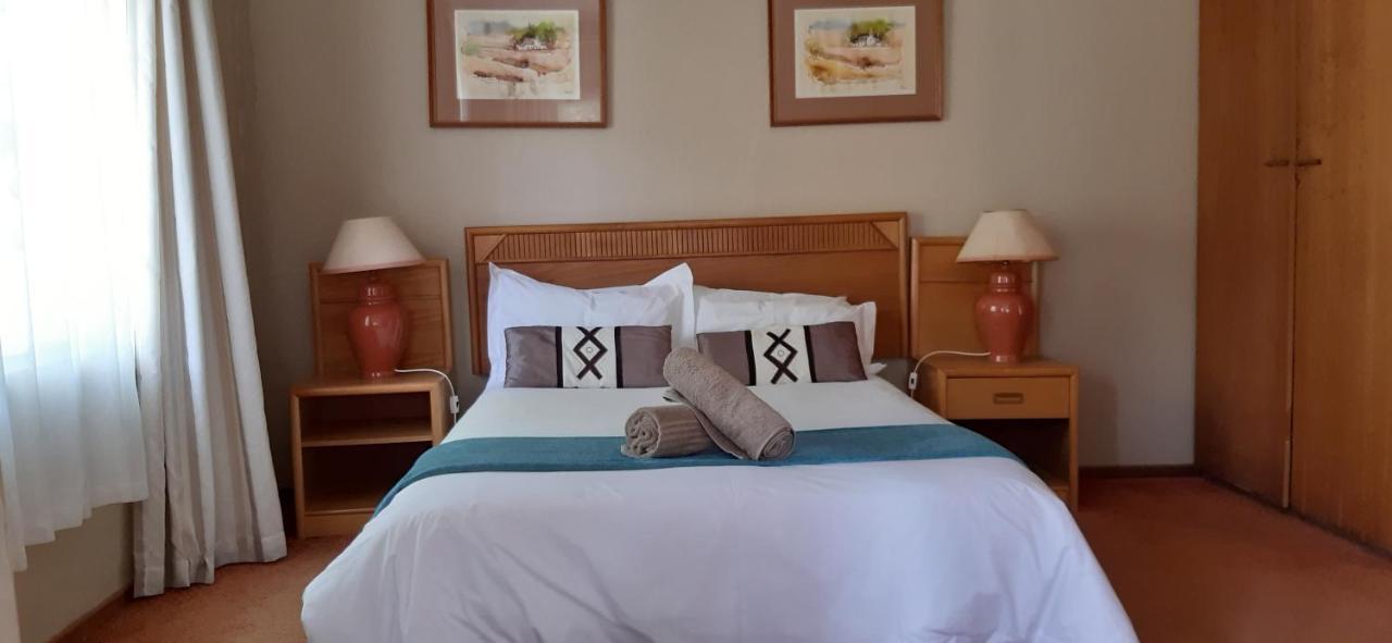 The Historic Hogsback Inn Esterno foto